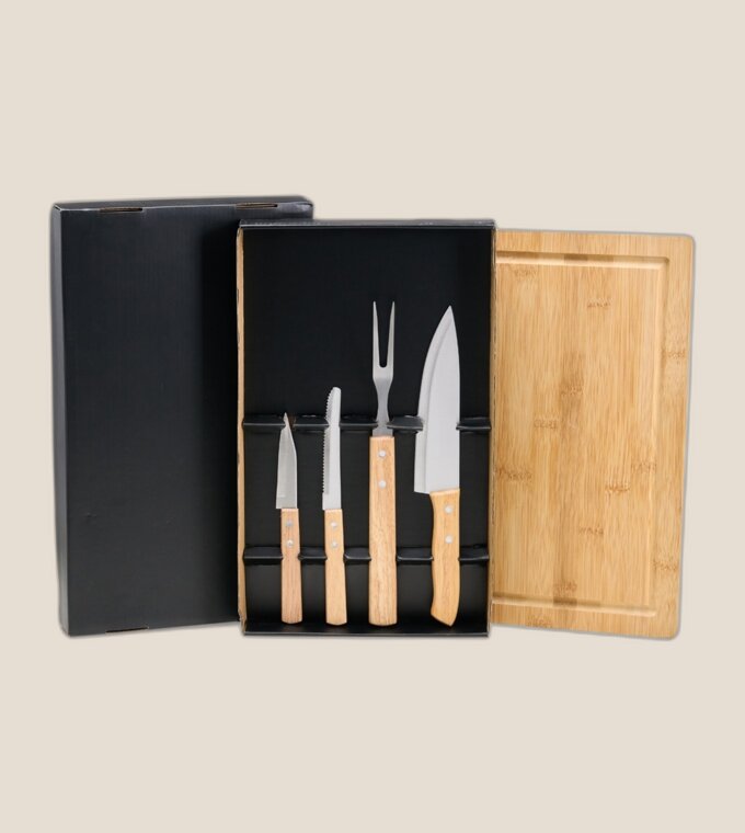 Kit churrasco 5 peças · com tábua personalizado