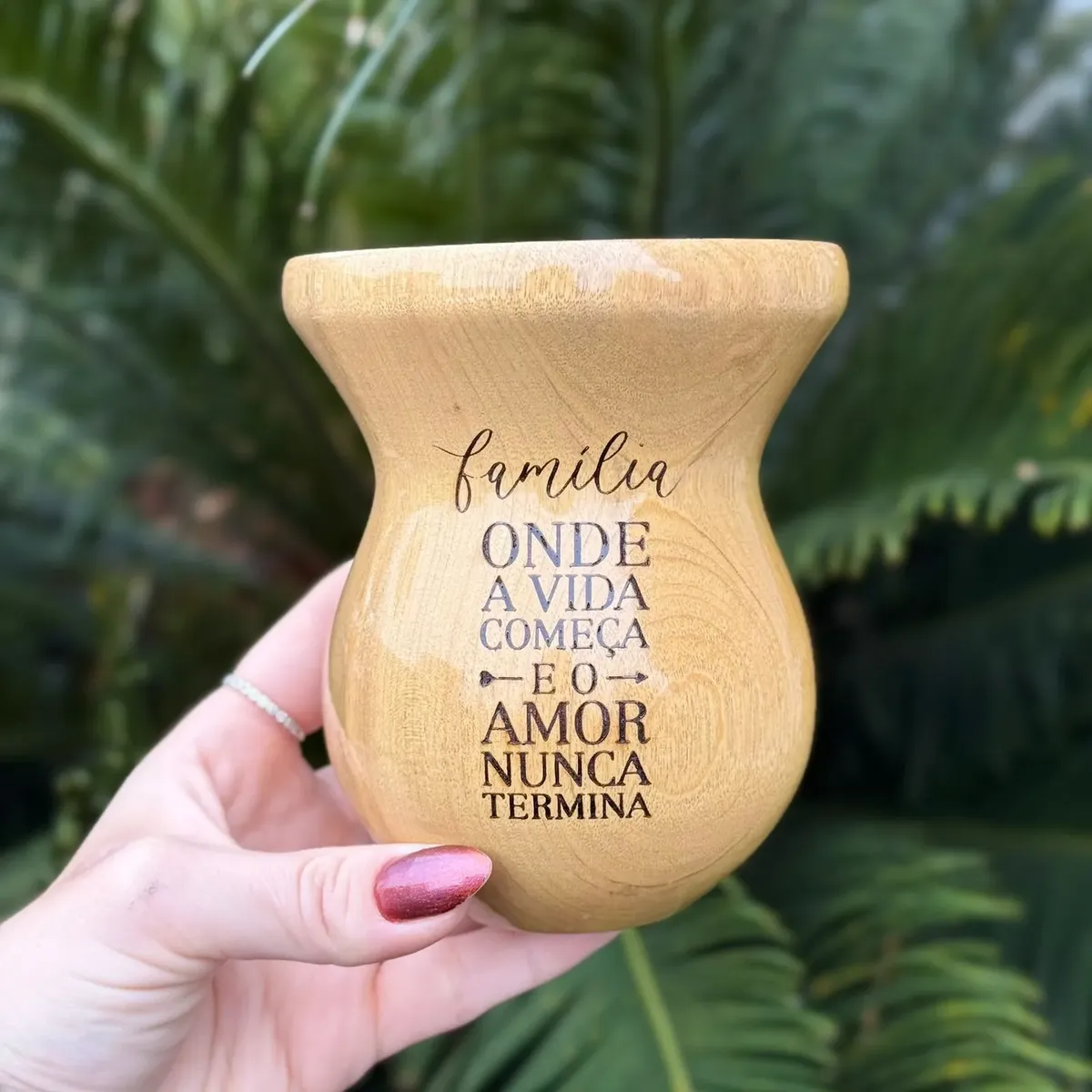 Cuia com nome de família gravado